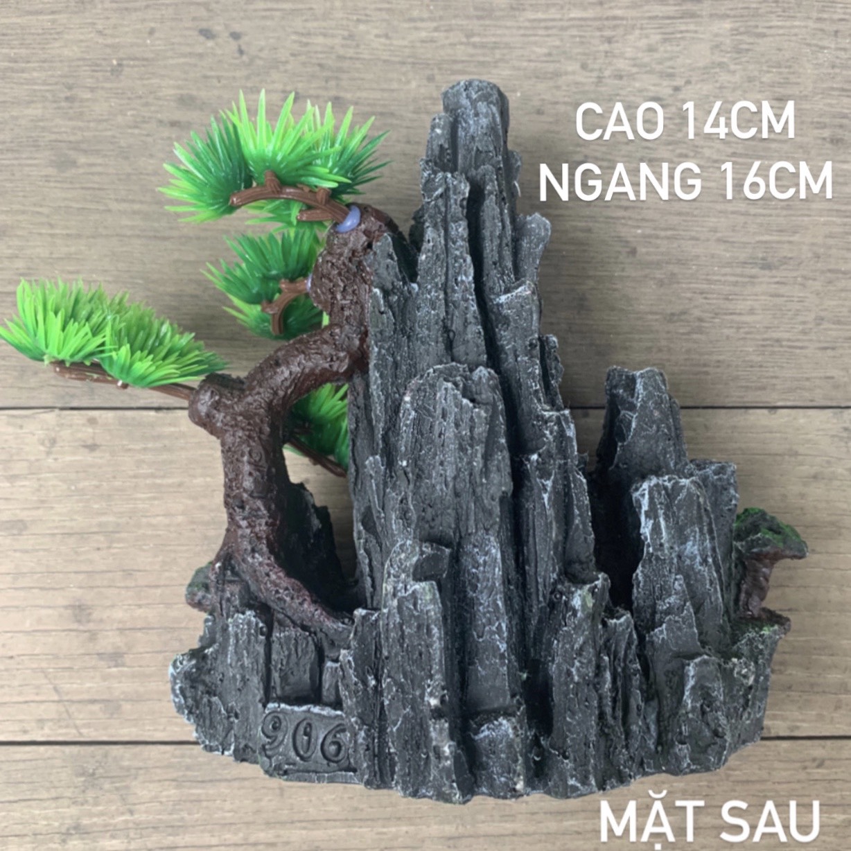 Hòn núi cây tùng trang trí hổ cá, bể cá-hòn non bộ