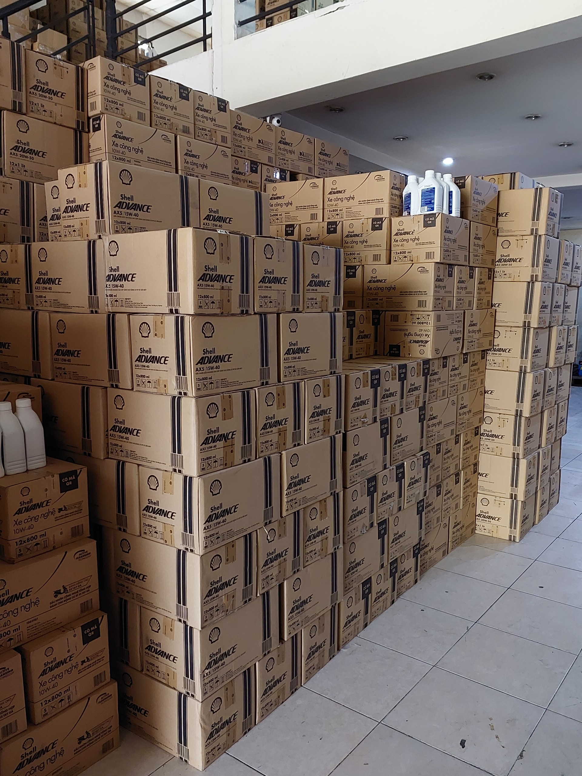 Nhớt Xe Shell Helix Hx5 15W-40 (4L)