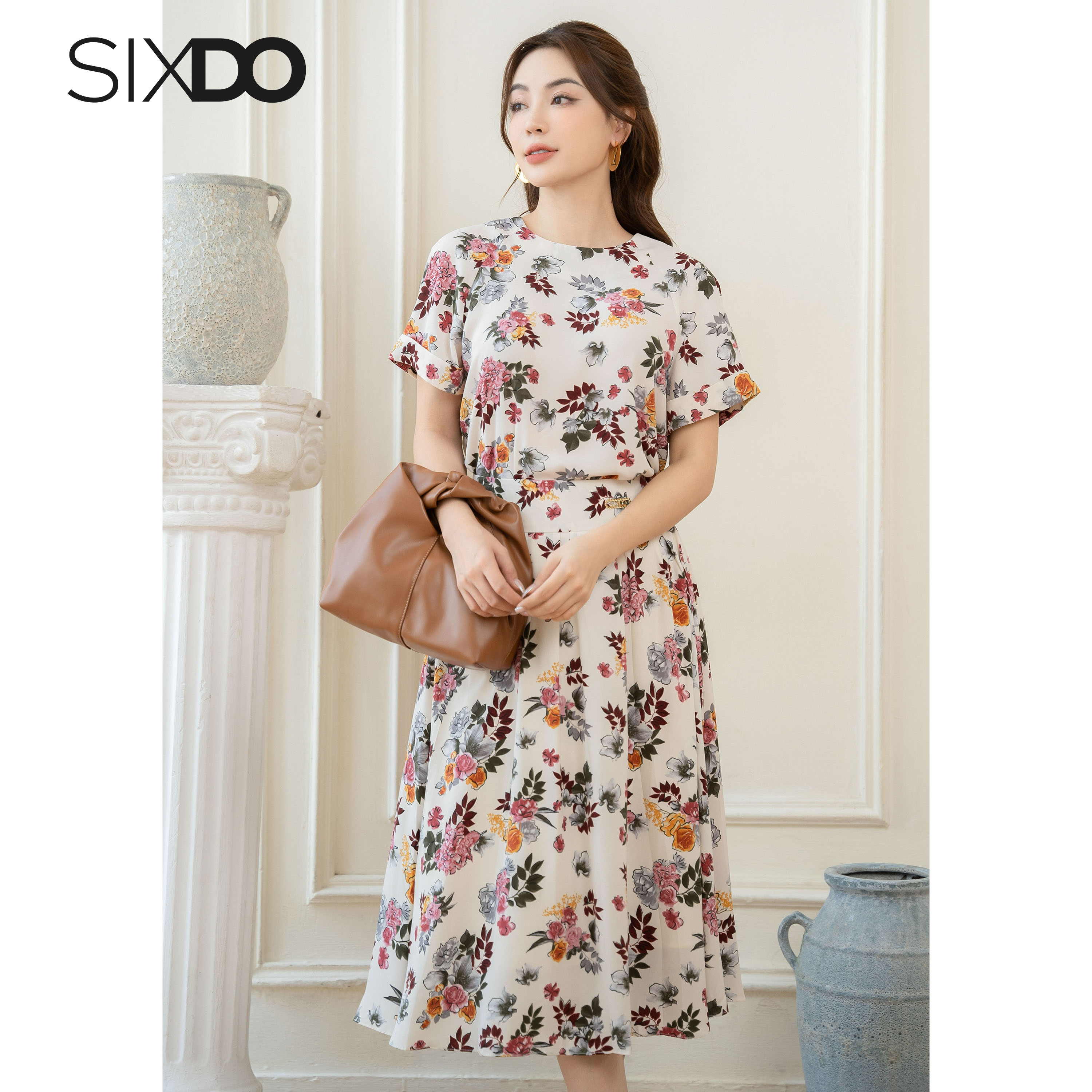 Chân váy hoa lụa dáng xòe xếp li to thời trang SIXDO (Cream Floral Midi Silk Skirt)