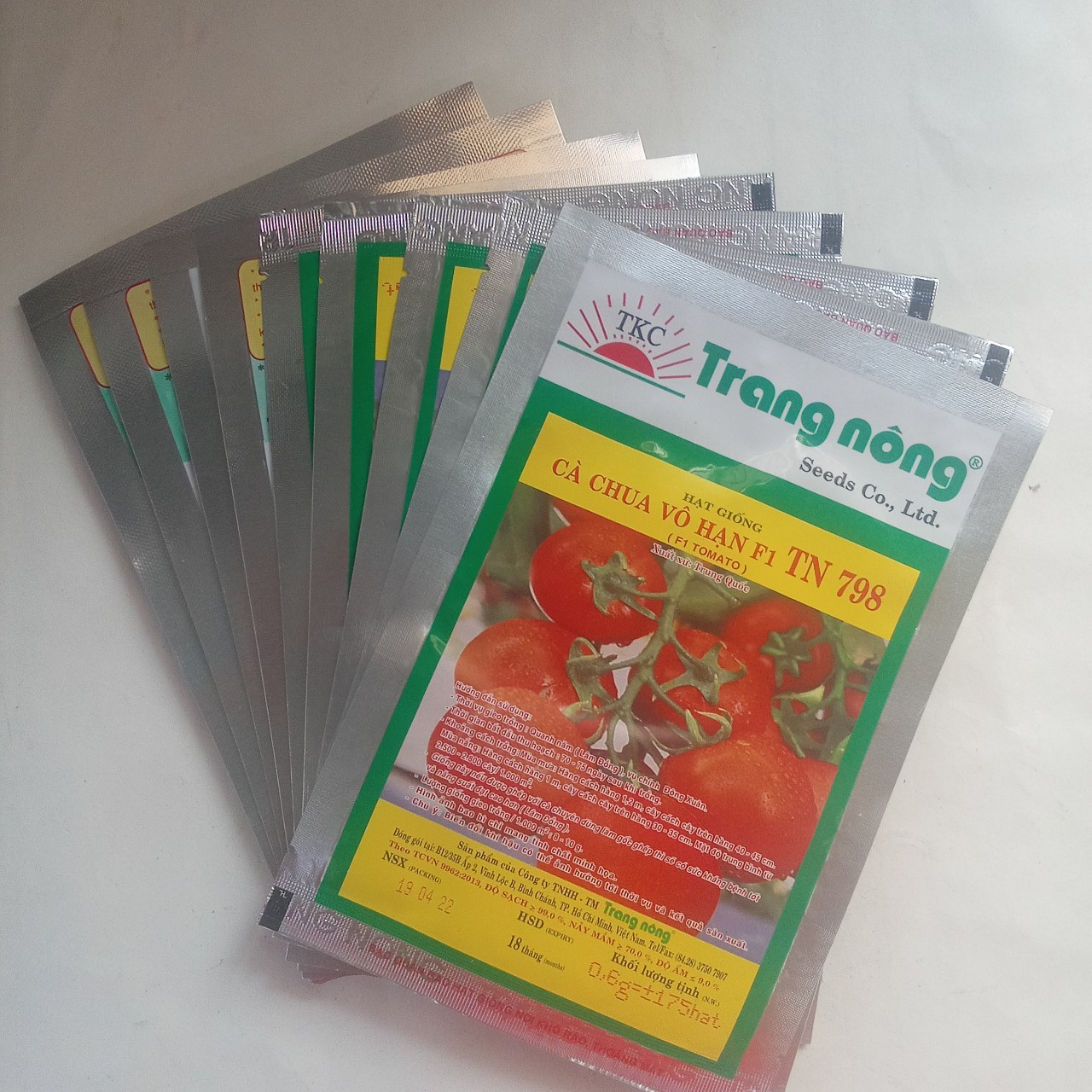 Hạt giống cà chua Vô Hạn F1 Trang Nông - TN798