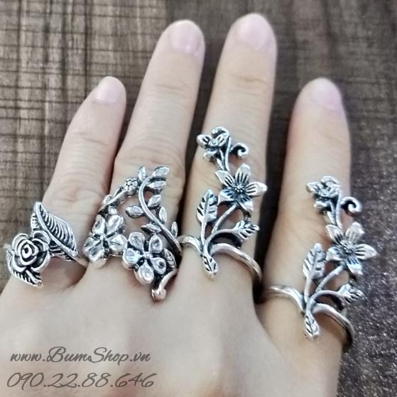 Set nhẫn hoa hồng cổ điển xinh xắn