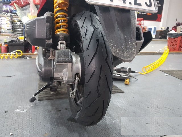 Vỏ Pirelli 100/80-14 Diablo Rosso Sport (150036)