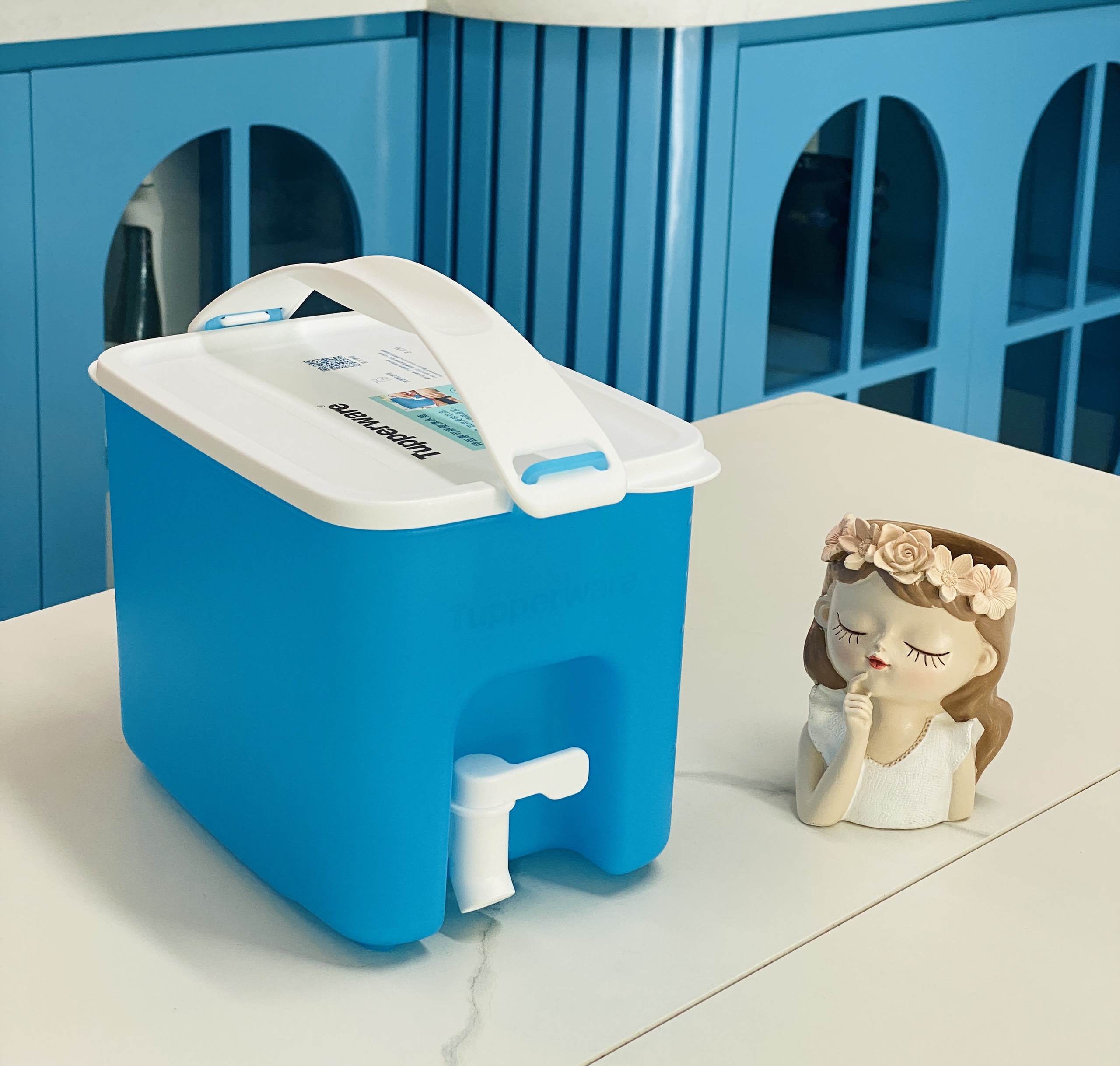 BÌNH NƯỚC TUPPERWARE CÓ VÒI 3.1L