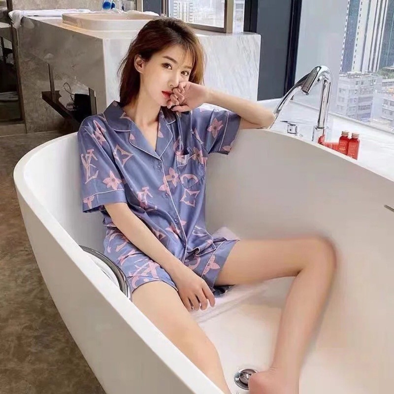 🔥 [HÌNH THẬT] [LỤA] [Freeship] [SALE] Bộ mặc nhà phi lụa đùi nữ ngắn tay, cổ bẻ