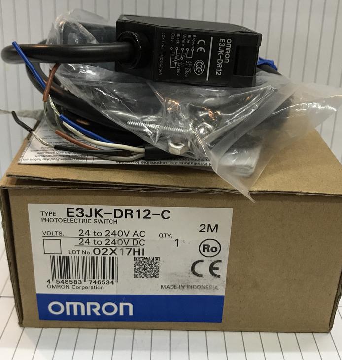 CẢM BIẾN QUANG OMRON E3JK-DR12