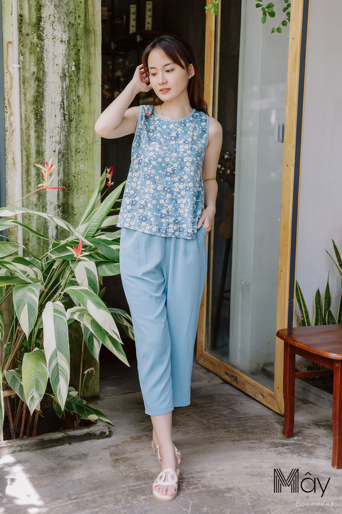 Đồ mặc nhà MÂY áo hoa sát nách quần dài lụa lạnh Hàn Quốc