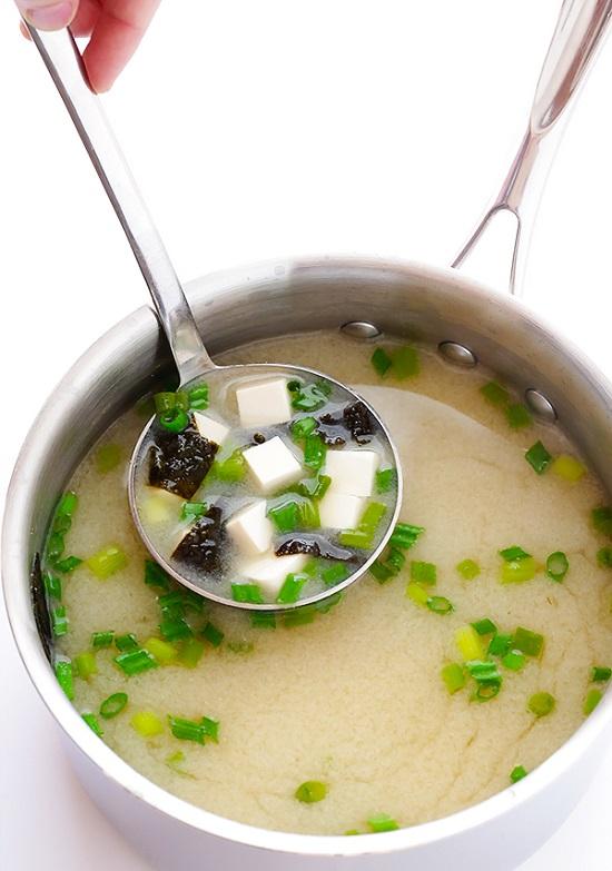 Canh Miso (rong biển đậu hũ)nhật bản