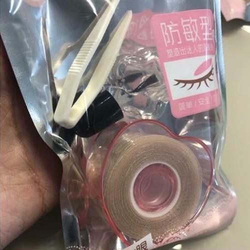 Cuộn 300 cặp kích mí ren kèm keo dán
