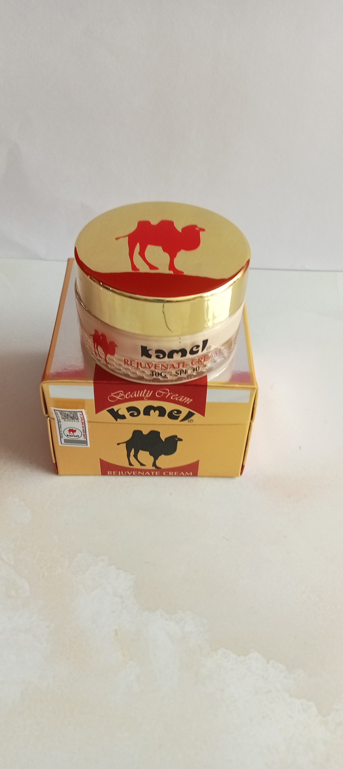 Kem Kamel con lạc đà