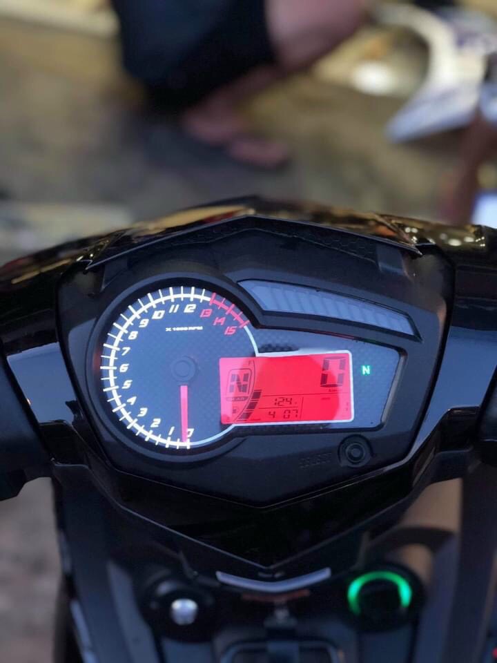 [HCM]ĐỒNG HỒ ĐIỆN TỬ 7 MÀU CHO EXCITER150