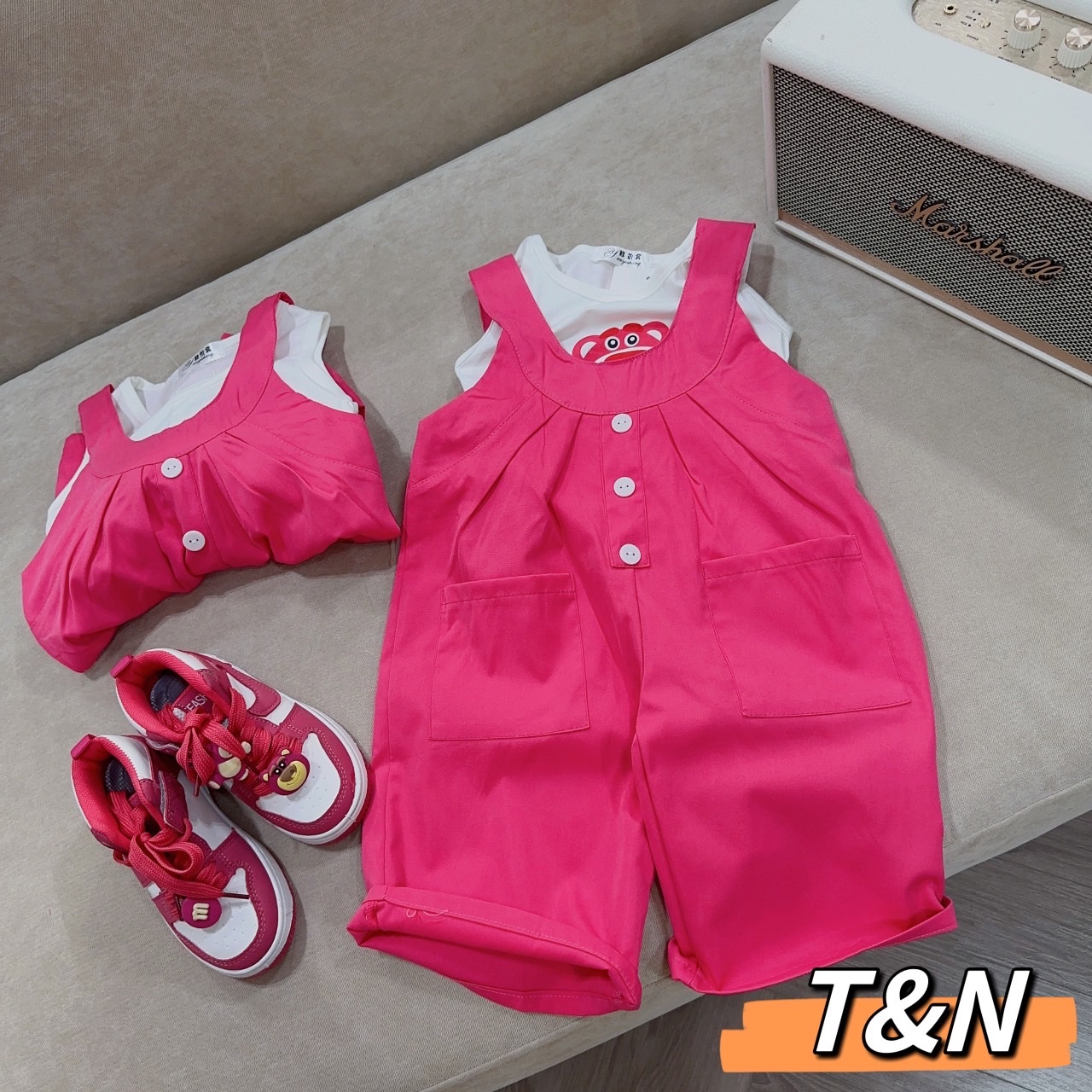 [8-27kg] Set yếm hồng gấu dâu 3 cúc bé gái