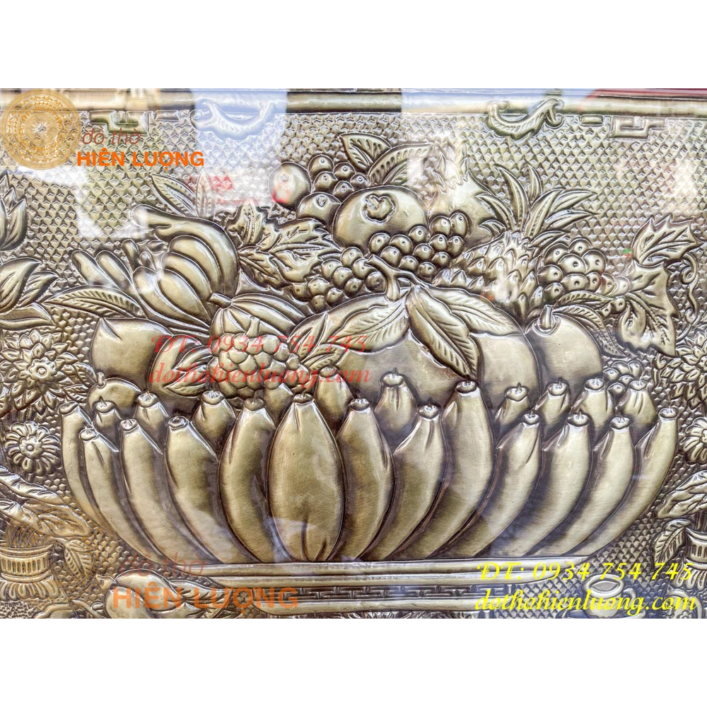 Tranh ngũ quả bằng đồng màu nâu giả cổ kích thước 50x70cm