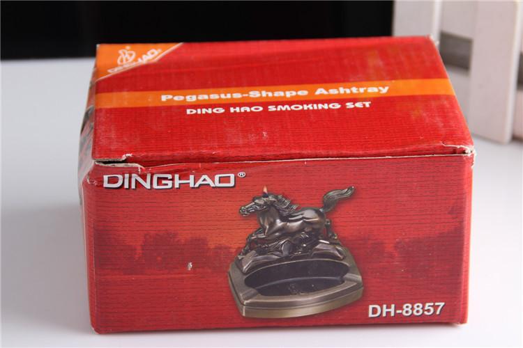 Bật lửa kiêm gạt tàn 2 chức năng hình Ngựa Phi ( Kim loại ) Size : 12cm X 11cm X 9cm