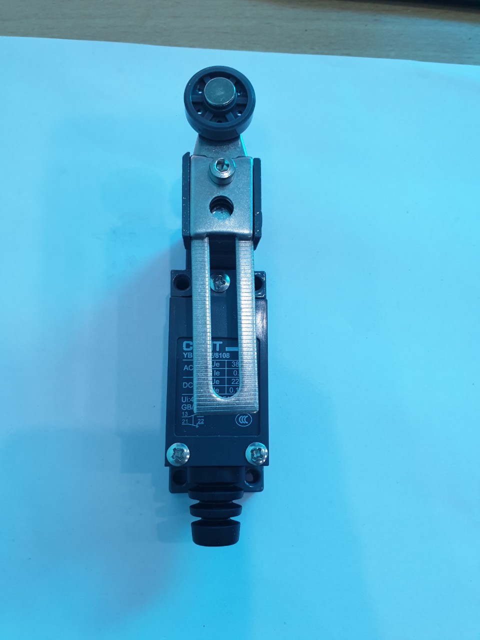 Công tắc hành trình loại cần gạt yblx 8108 chint