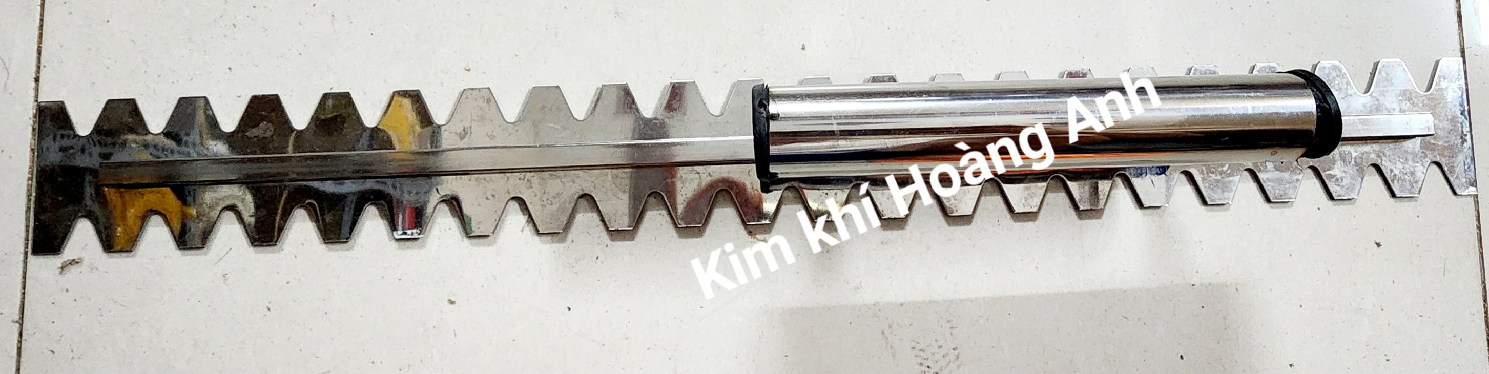 Bàn răng cưa ốp lát inox 304, bay răng cưa 60cm chuyên ốp lát gạch