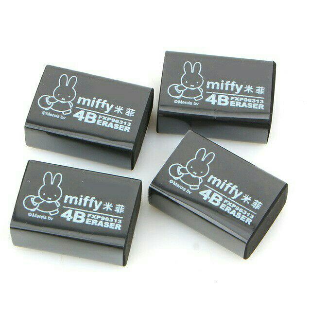 Combo gồm 3 cục Gôm Đen MG tẩy sạch và mềm.