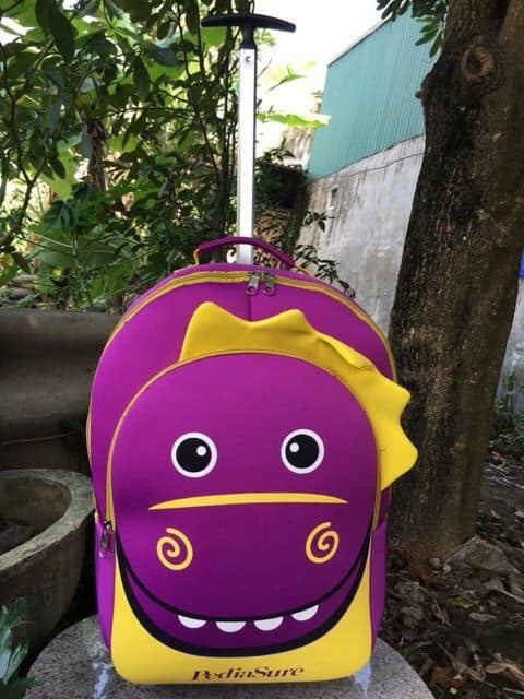 Balo kéo cho bé quà pediasure
