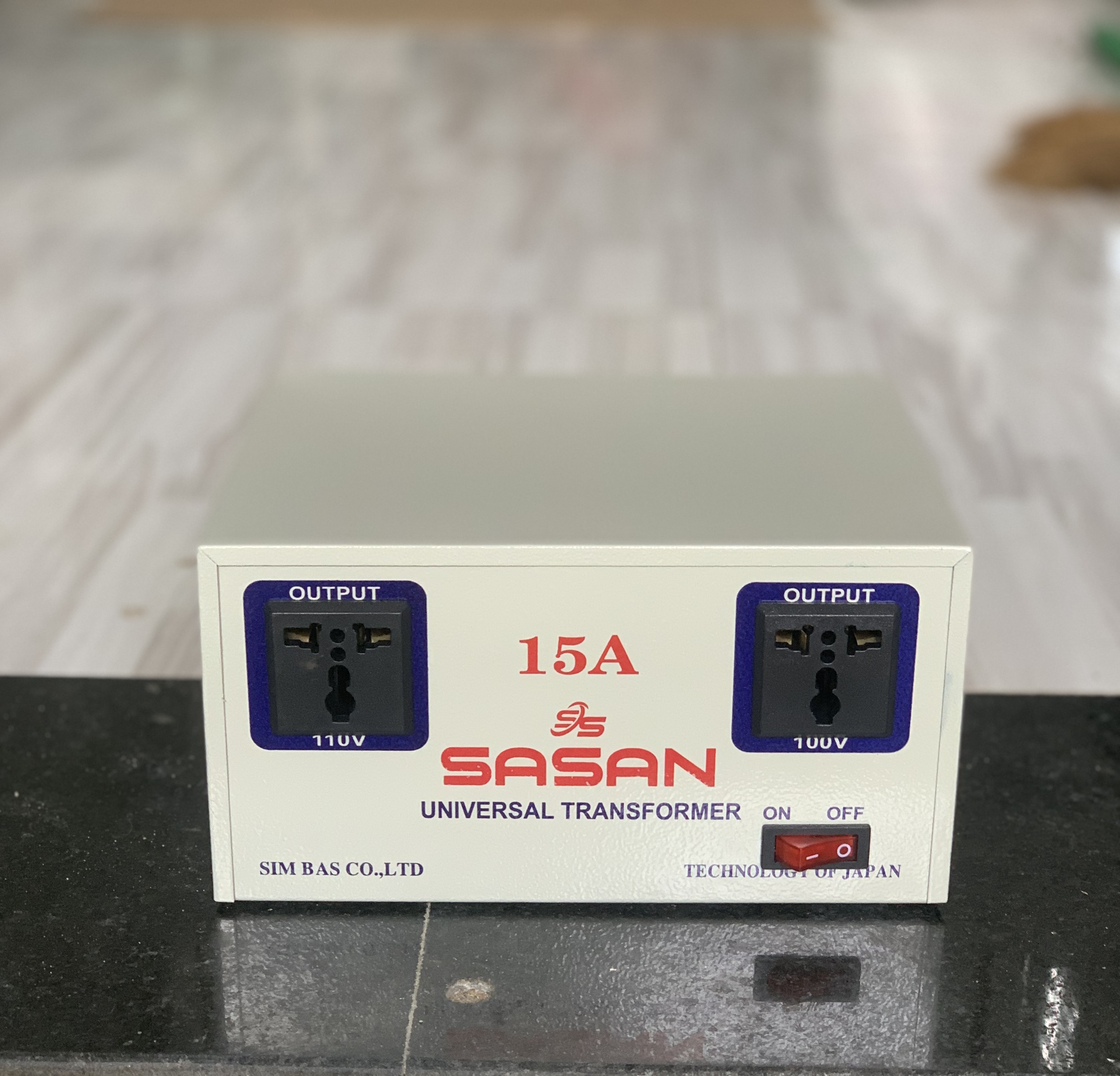 Biến áp 220v ra 110v, bộ đổi nguồn điện 15a sasan