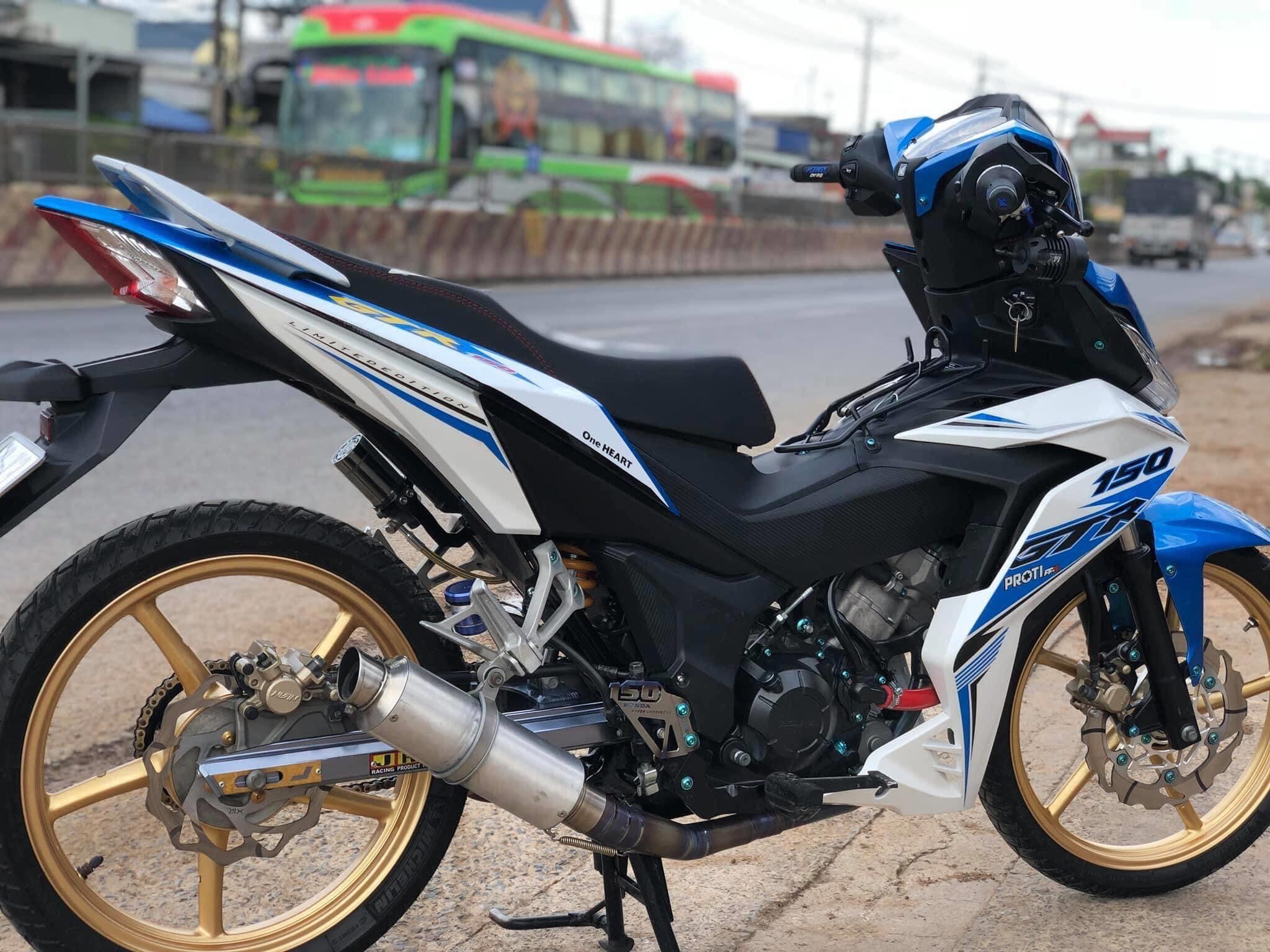 Tem rời winner sọc dán xe xanh trắng