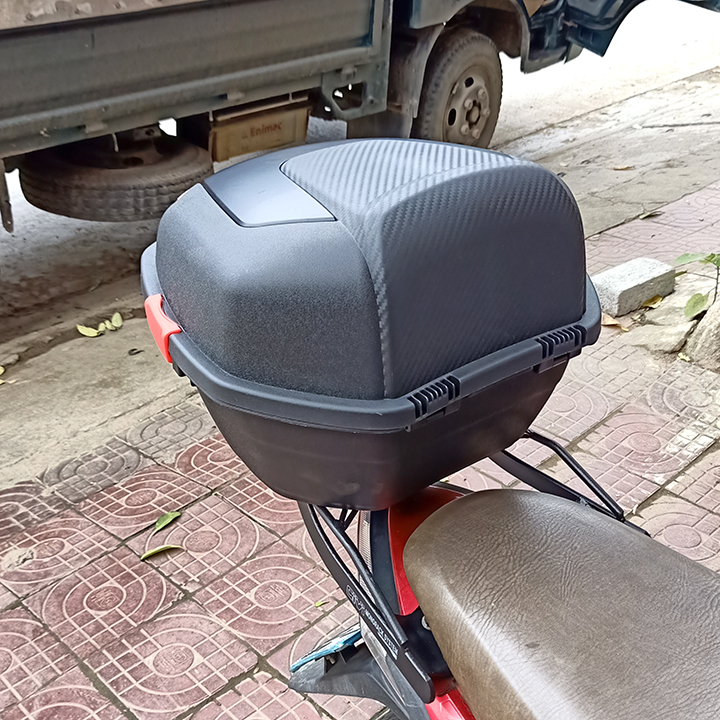 RẺ RẺ QUÁ Thùng đựng đồ gắn đuôi xe máy TD02