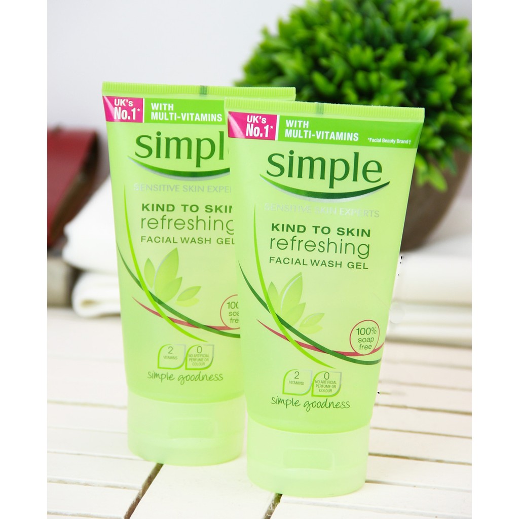 Sữa rửa mặt Simple Refreshing Facial Wash Gel