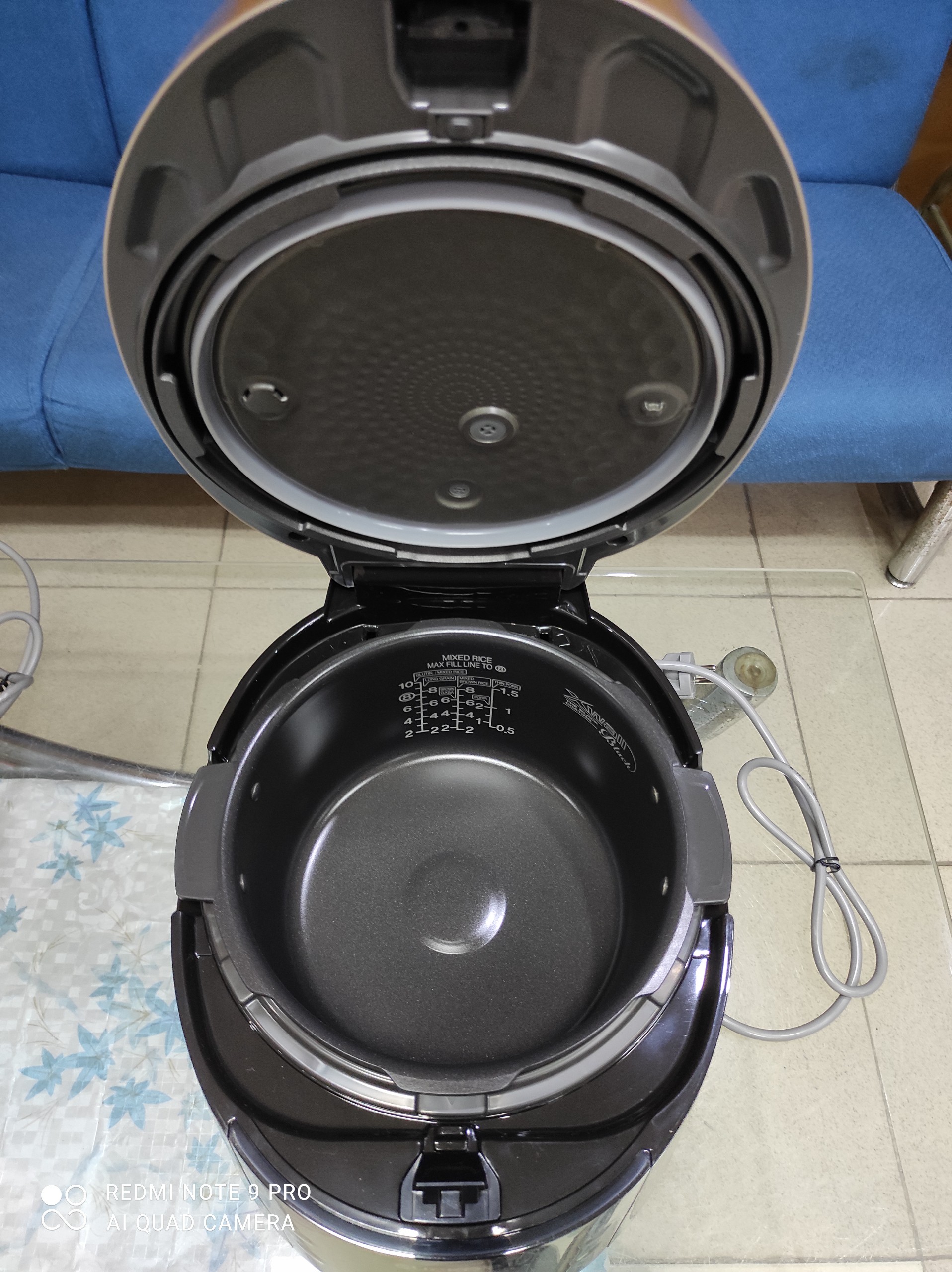 [Trả góp 0%]Nồi cơm điện cuckoo CRP PK1000s vàng đen
