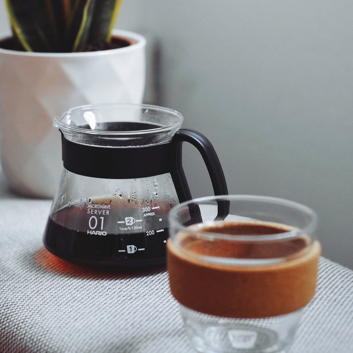 Bình Nước Thủy Tinh Phục Vụ Cà Phê Hario V60 Coffee Server