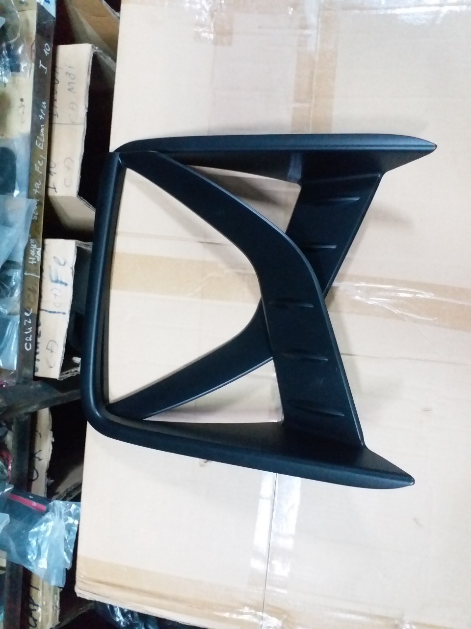 Ốp viền pha đen xe Xpander 2018-2019