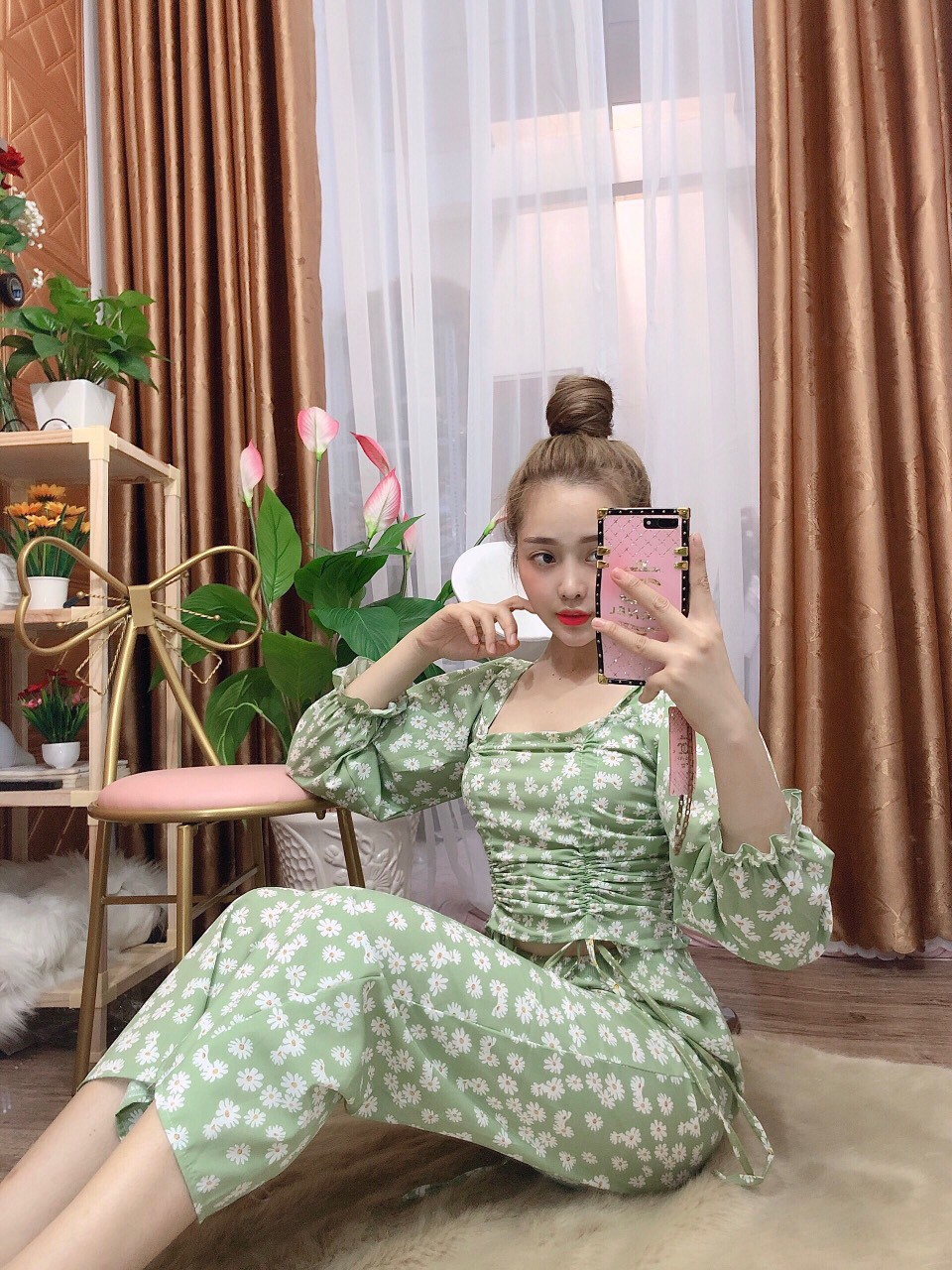 Set bộ nữ hoa cúc họa mi áo cổ vuông tay dài rút eo kèm quần dài