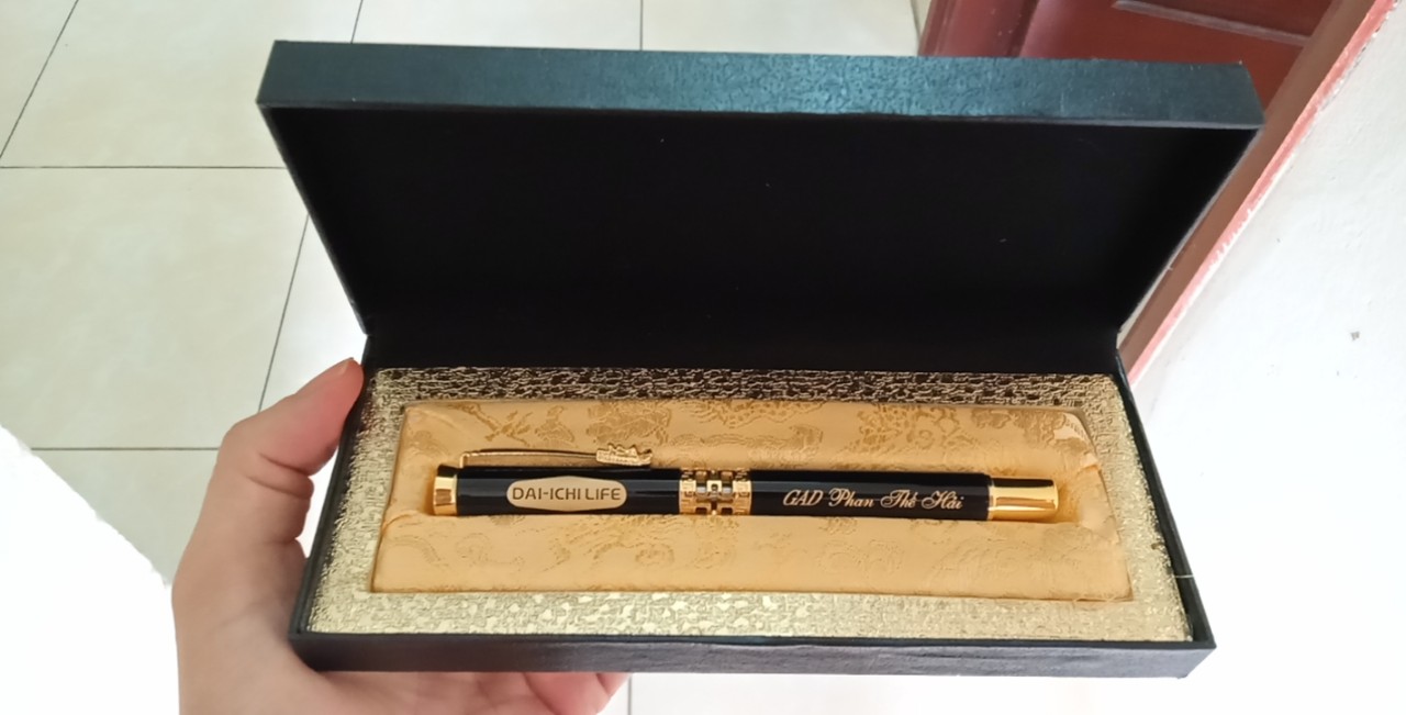 Bút khắc tên, bút ký khắc tên BK05 (Tặng hộp đựng + 02  ngòi + Túi đựng quà)