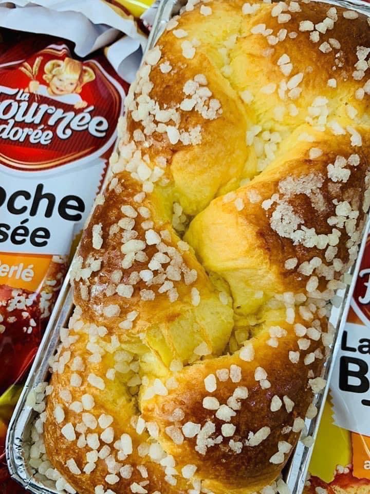 banh mì hoa cúc đường nâu