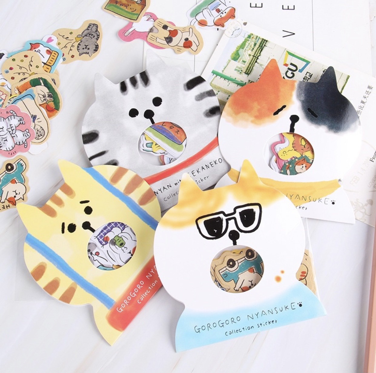 HÌNH DÁN STICKER HÌNH MÈO DỄ THƯƠNG NHIỀU MIẾNG - 30 MIẾNG