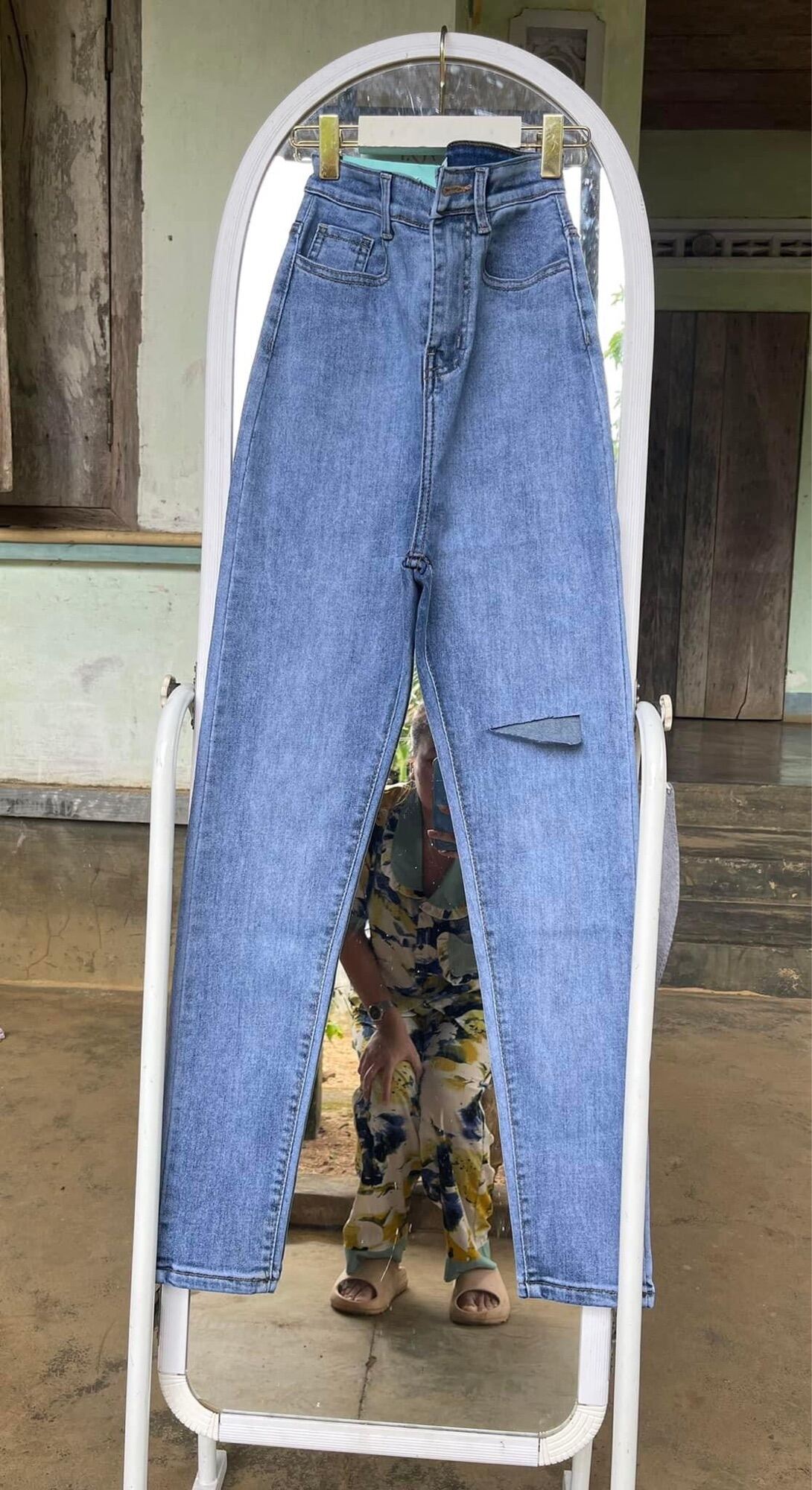 Jeans dài lưng cao co giãn rách L