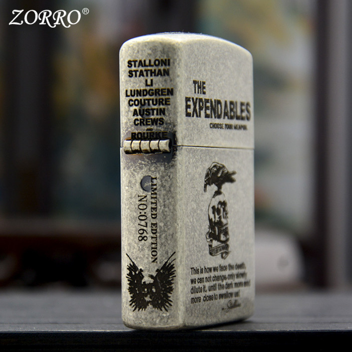 Bật Zorro Bạc Cổ The Expendables Khắc 6 Mặt ( Tặng Kèm Đá Bấc Xịn - Có Hộp )