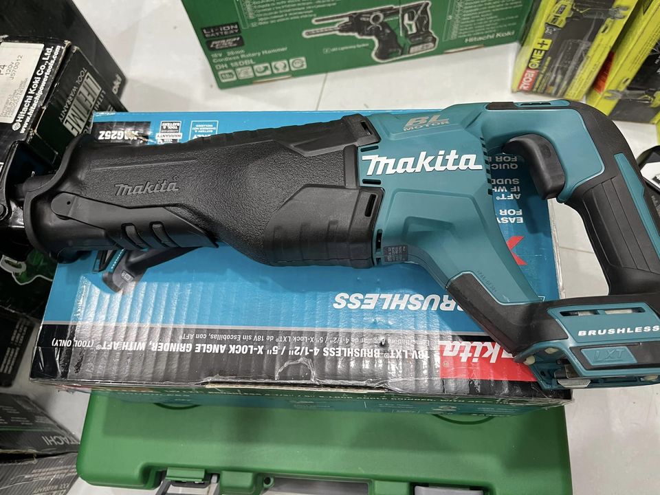 Máy cưa kiếm dùng pin makita djr187z