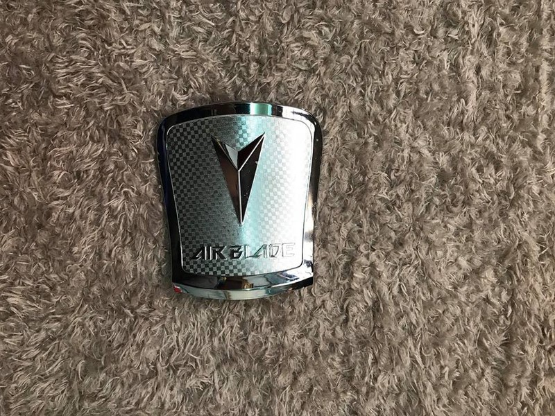 ốp nắp xăng mạ crom xe air blade 2013 2014 2015