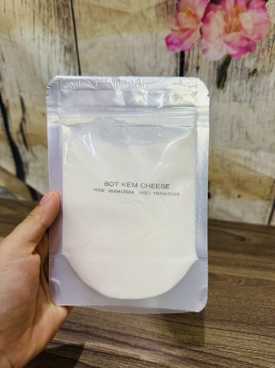 200gr bột whipping thơm ngon chia từ túi 500gr
