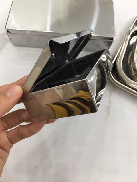 Hộp inox size to đựng dao,kéo...