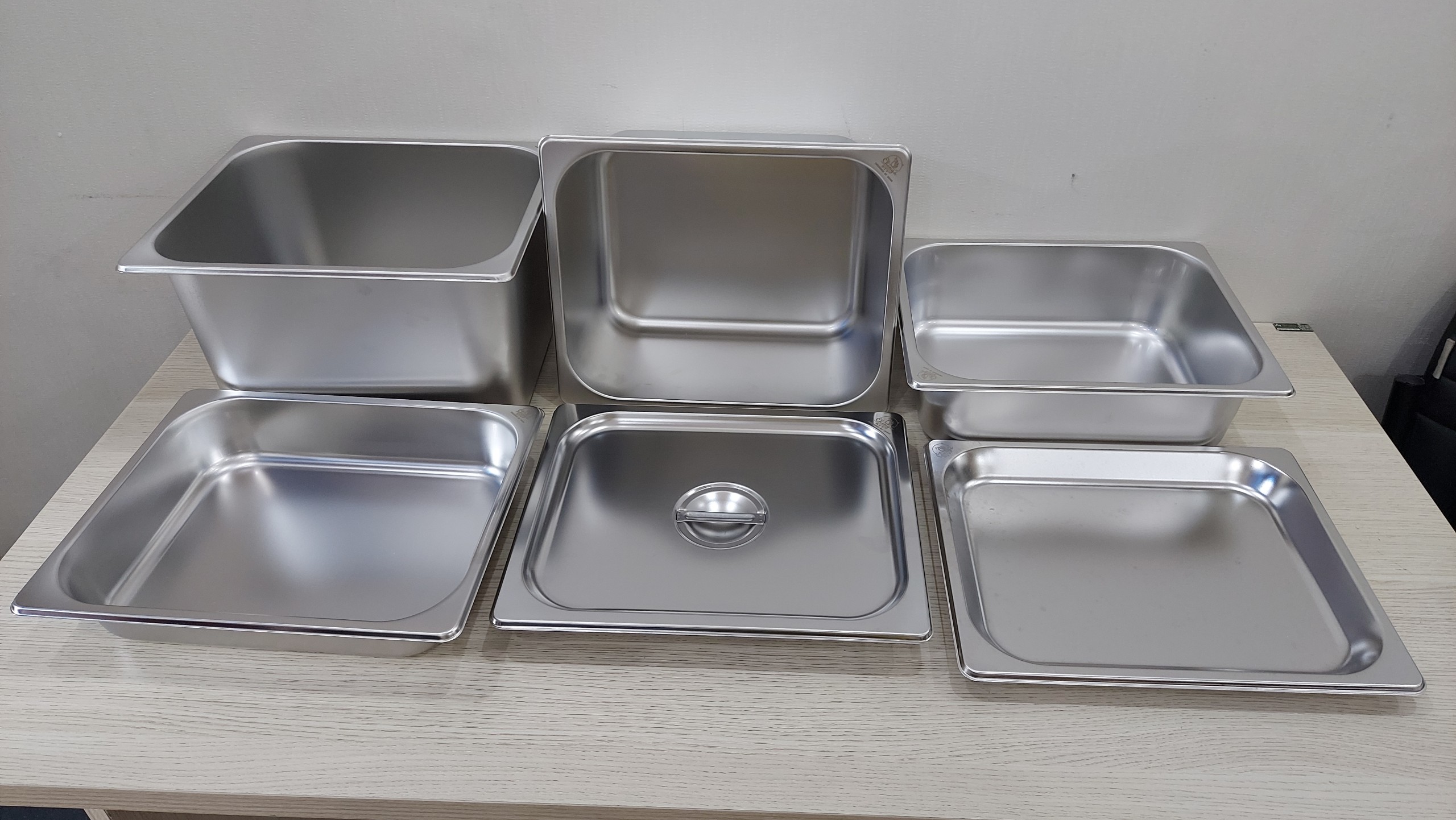 Khay inox GN 1/2 đựng thực phẩm buffet nhiều kích thước