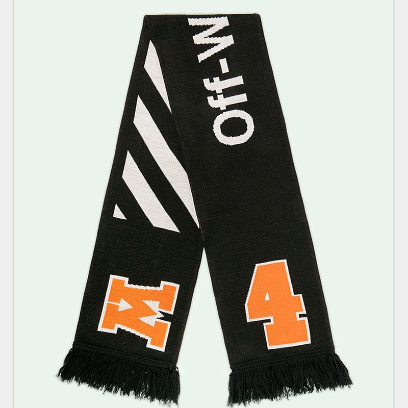 Khăn len Off White