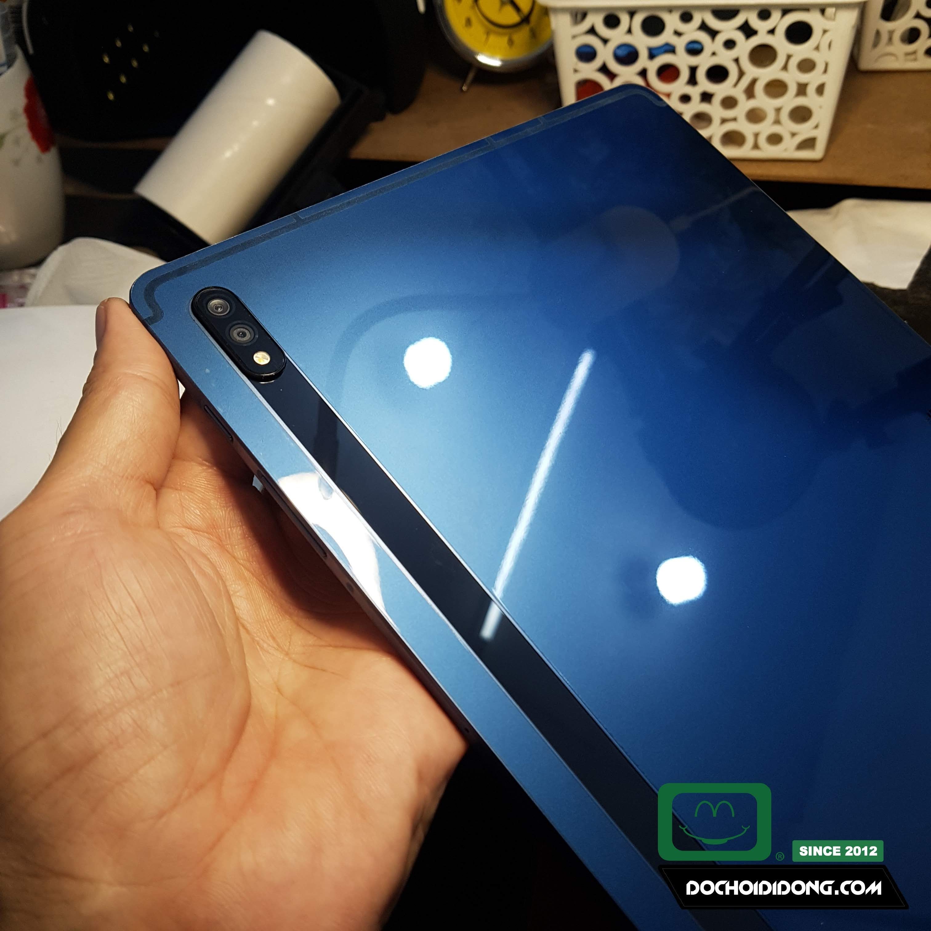 Miếng dán mặt lưng Samsung Tab S7 , S7+ Plus trong, nhám, carbon