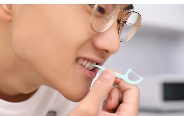 Gói 90 Tăm Chỉ Nha Khoa Okamura Nhật