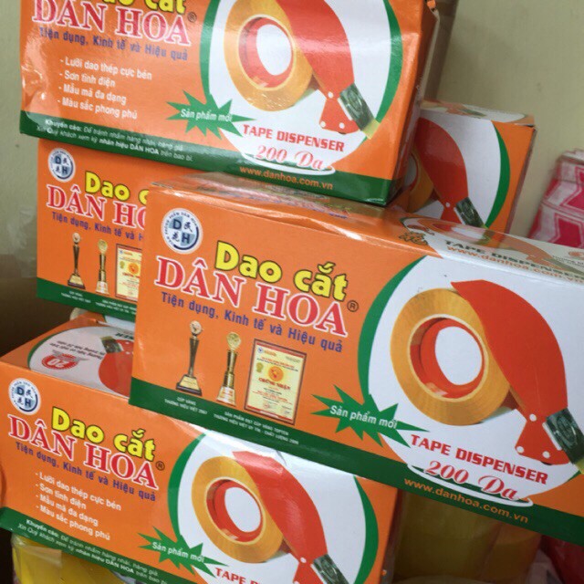 Dao cắt băng keo dân hoa