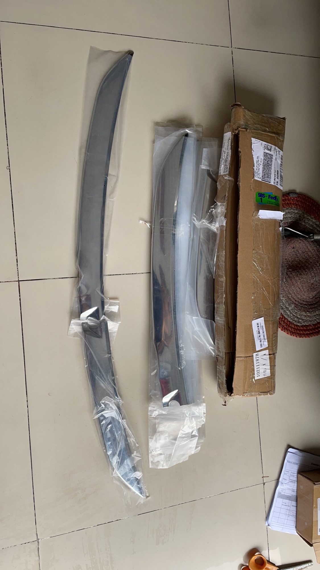 [HCM]Ốp cốp cửa sau mạ Chrome Toyota Rush