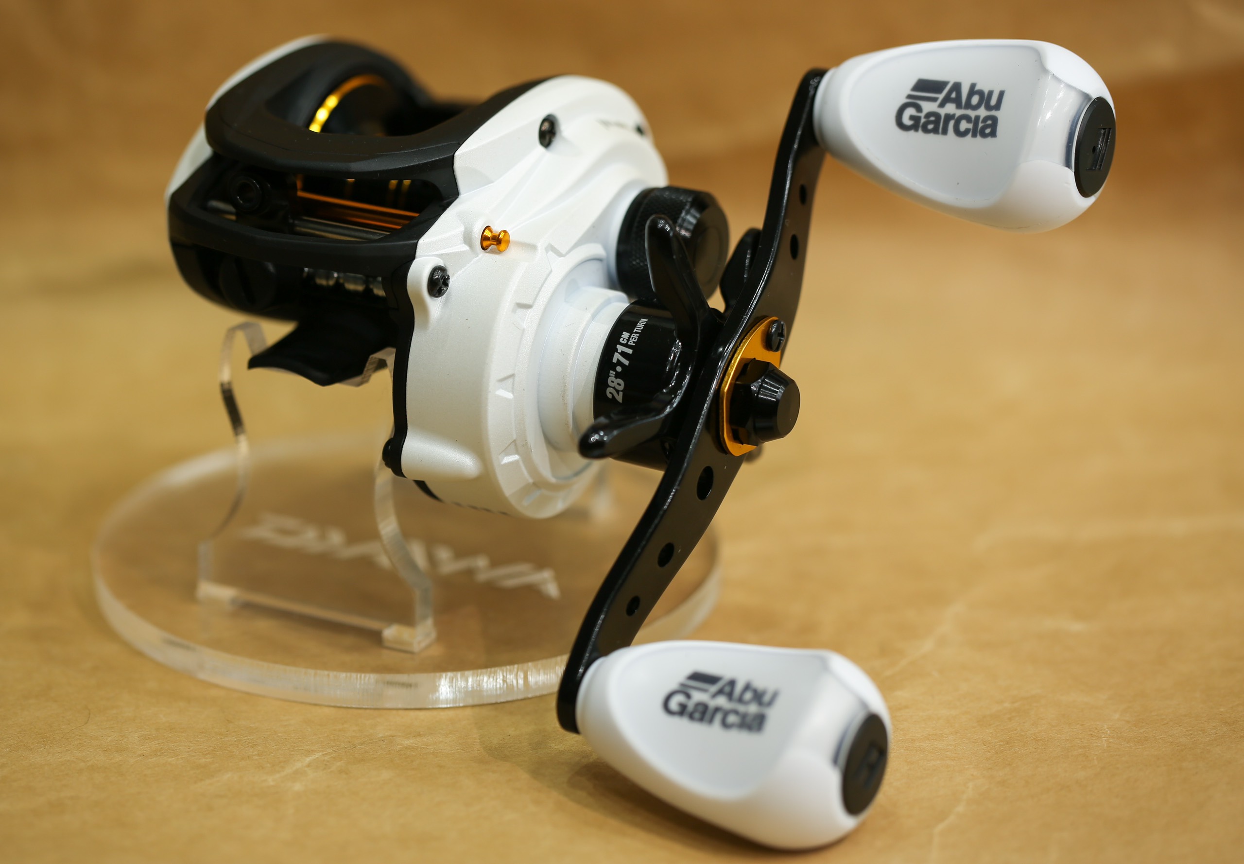 máy câu ngang Abu Garcia Max Pro