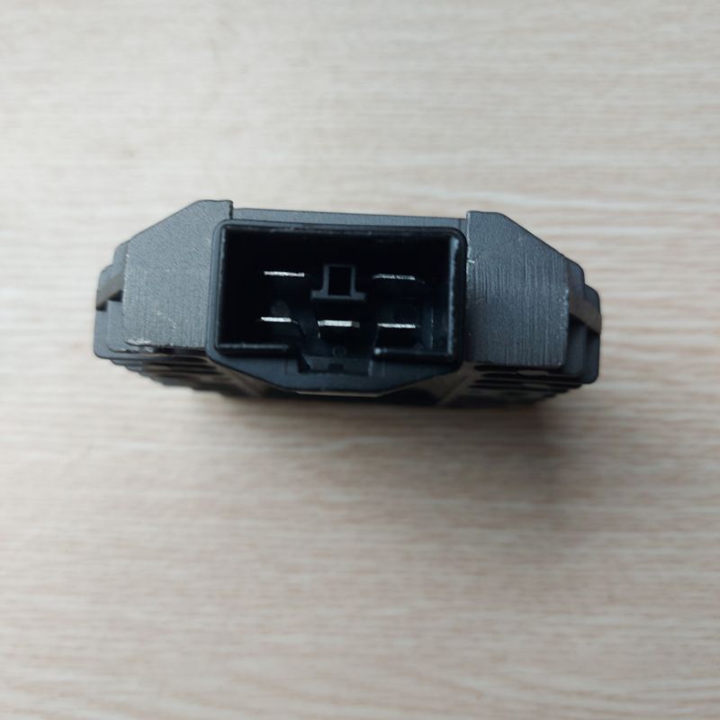 Sạc Xe Lead Tiêu Chuẩn Zin
