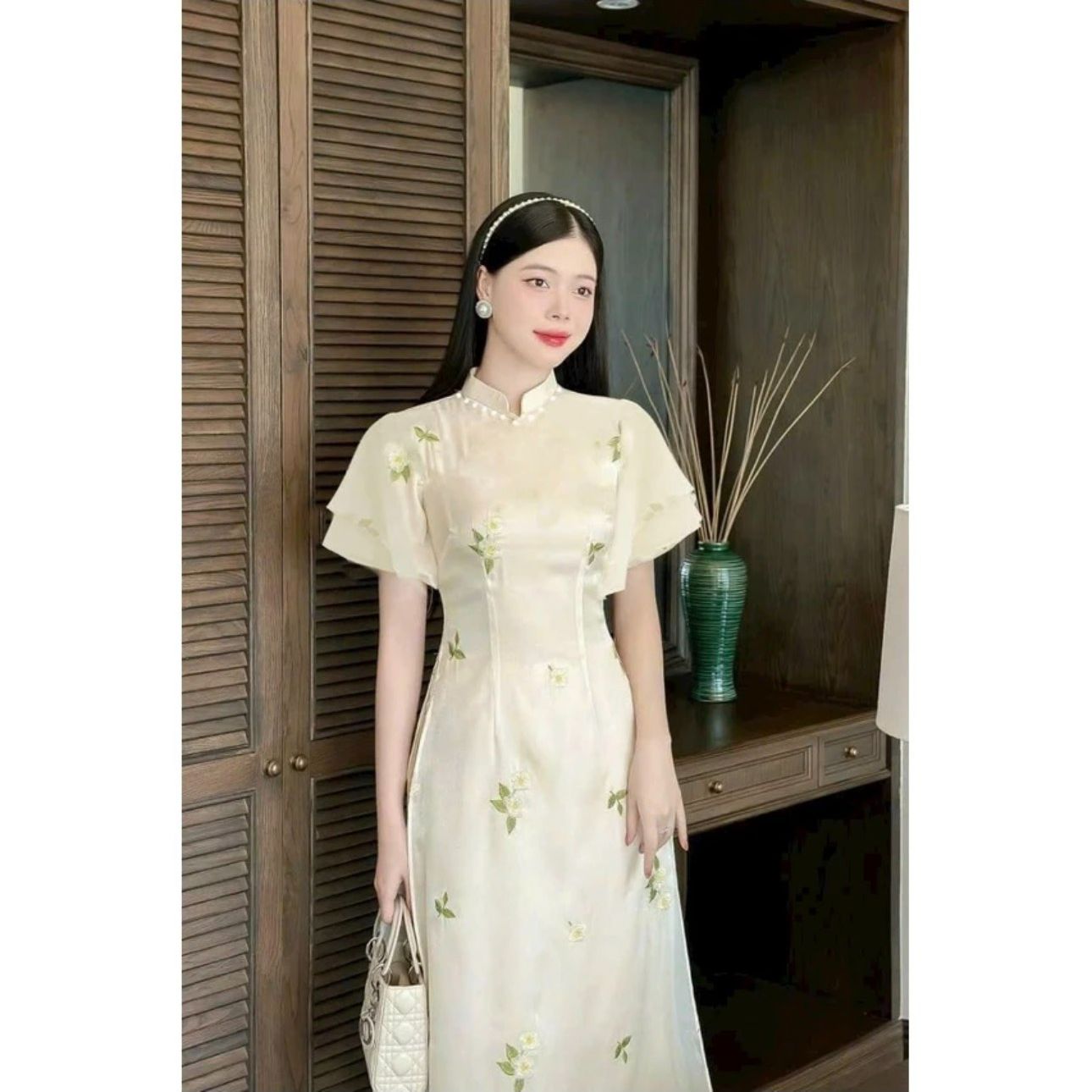 Set áo dài hoa nhí tay cổ trụ phồng và quần ống rộng, áo dài cách tân mẫu mới mặc tết siêu xinh