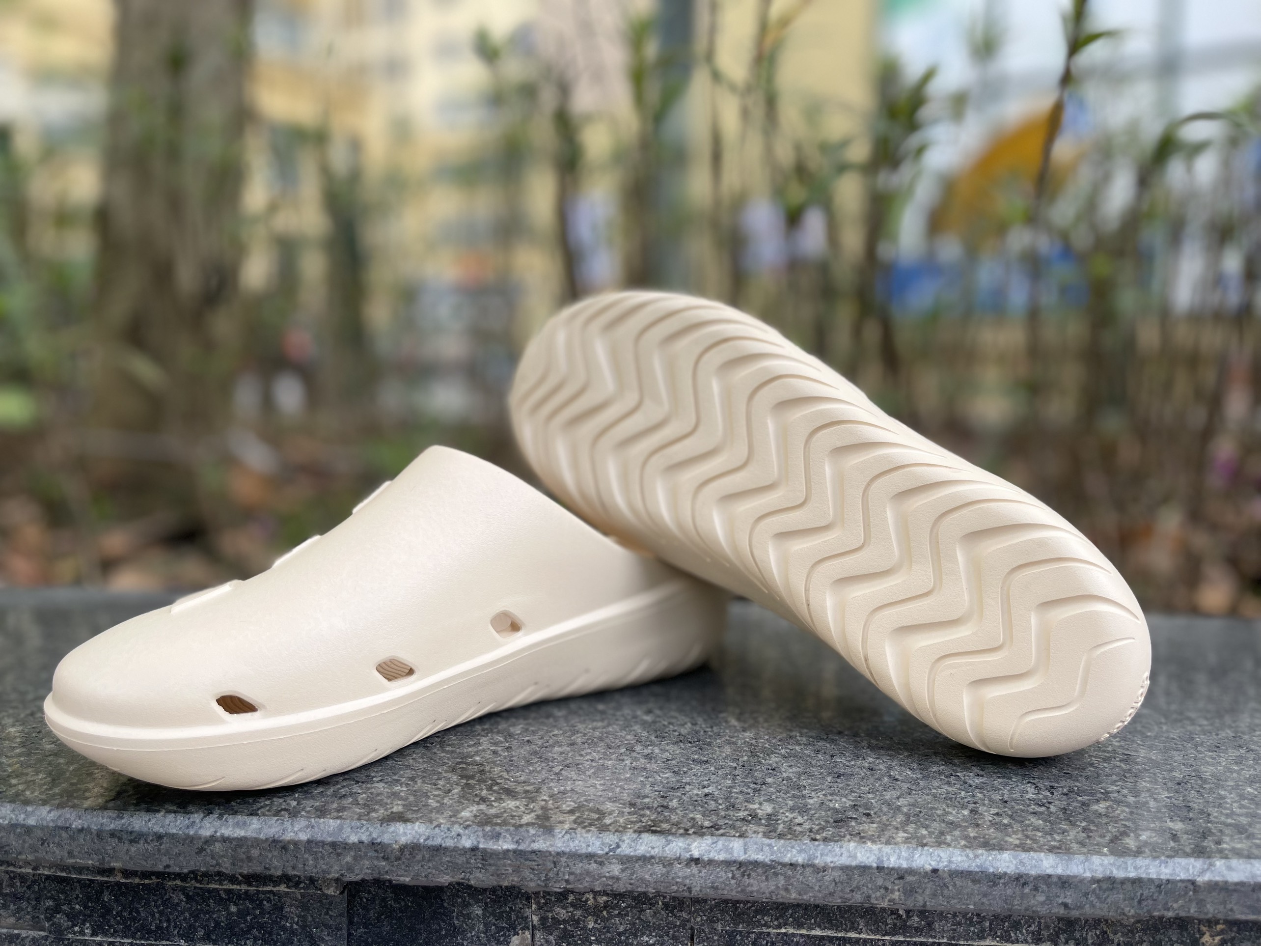 [CHÍNH HÃNG 100%] THETHAOCHINHHANG Dép sục Adilette Clogs 22