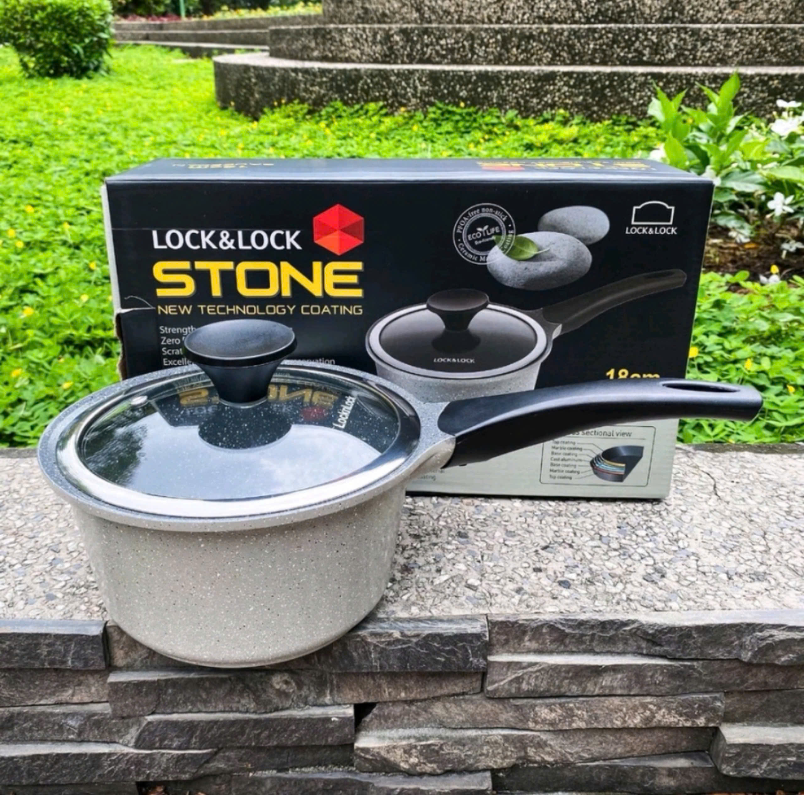 QUÁNH LOCK ĐÁ STONE 7 LỚP Lock&Lock LCA6181D (18cm )