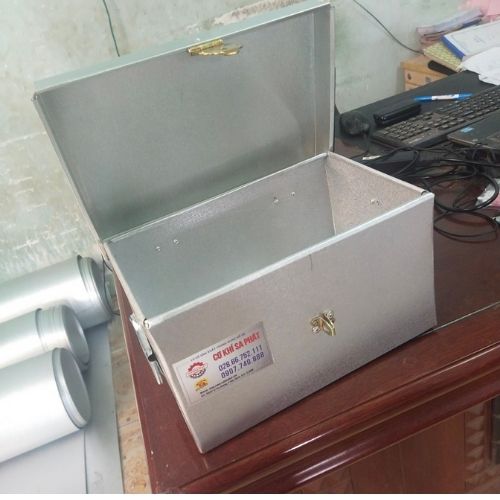 Thùng tôn, hòm tôn nhỏ đựng đồ cá nhân (Kích thước 30 X 20 X 15cm)